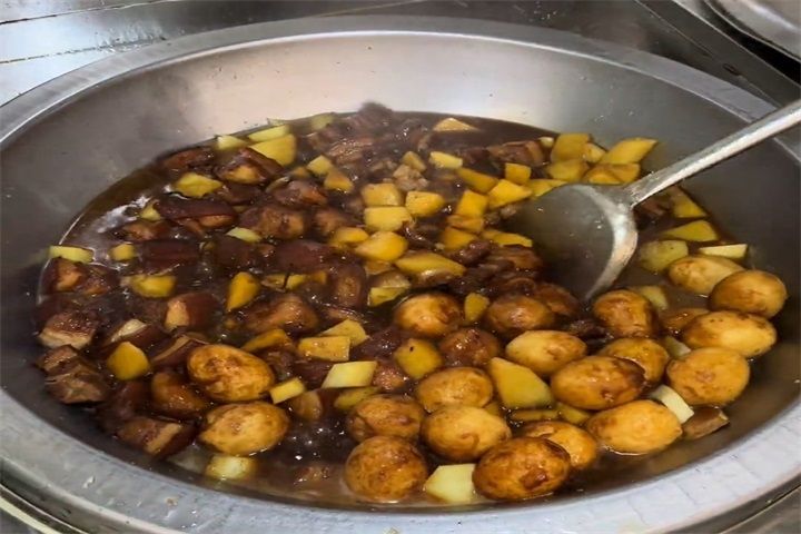 稳众减振器工厂食堂上新 ——河南省稳众减振器有限公司