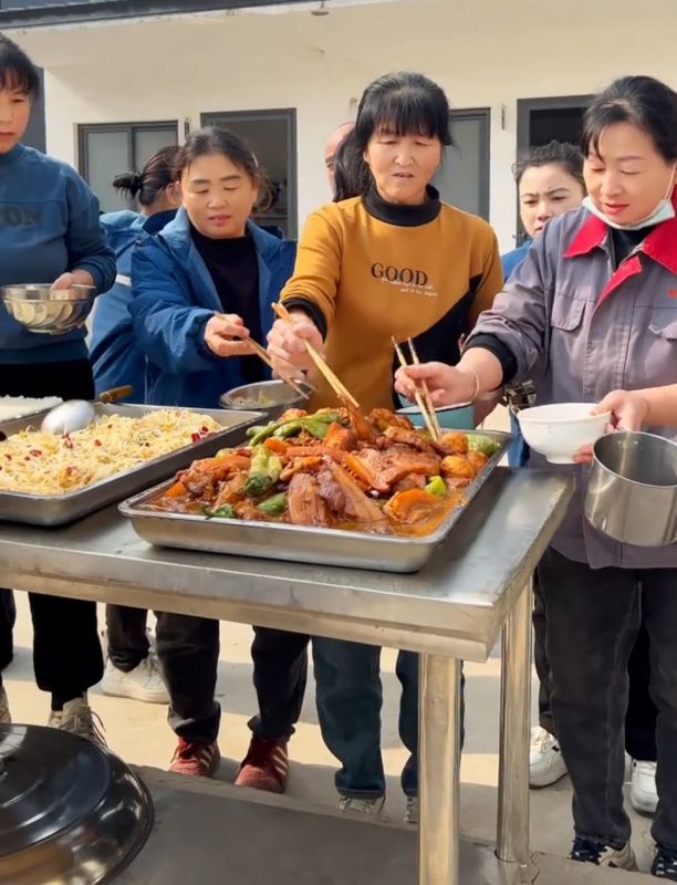 一碗把子肉，暖胃更暖心   ——致稳众减振器工厂的每一位奋斗者