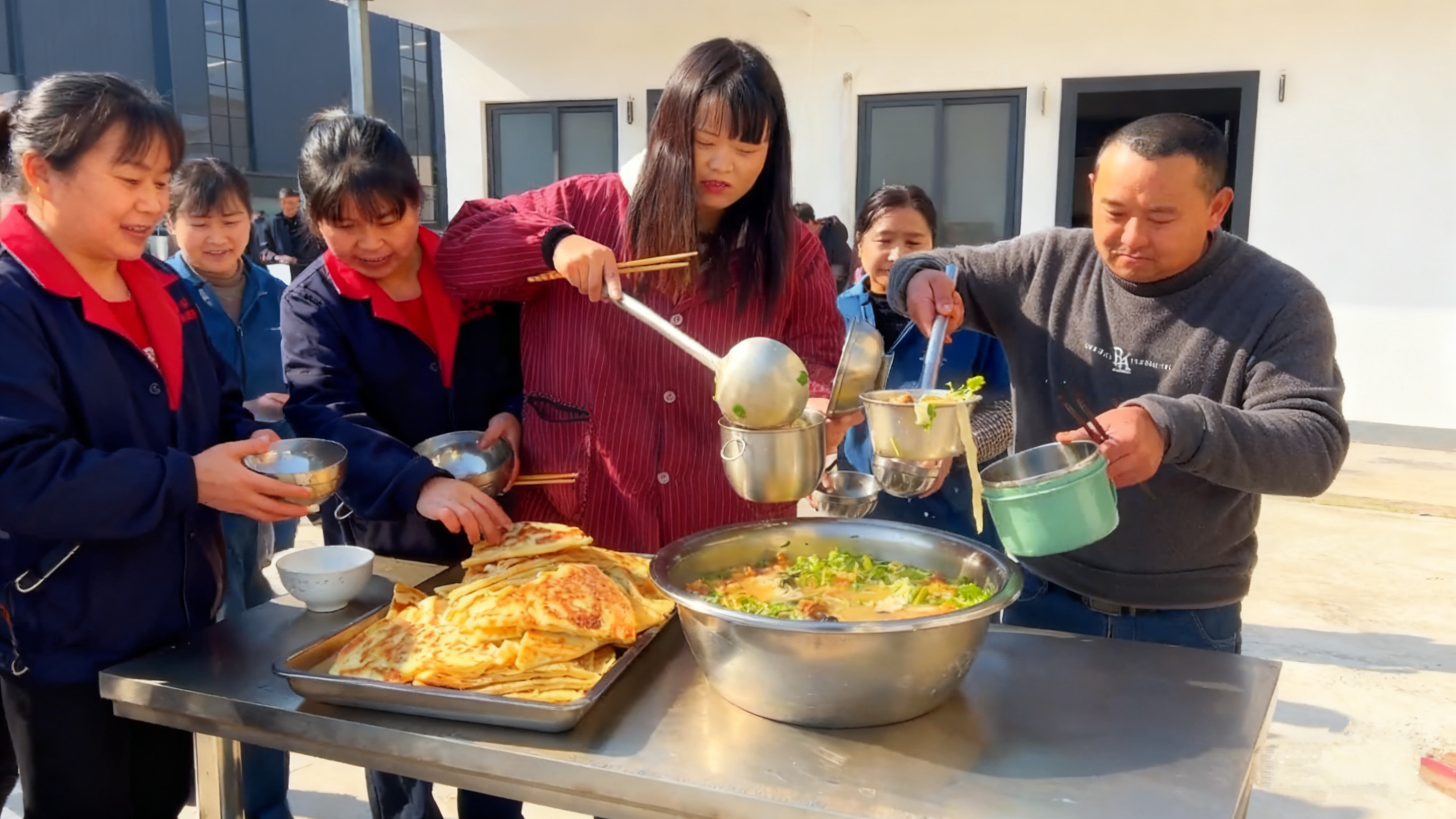 酥香暖味入心怀，工厂关怀伴君行 ——河南省稳众减振器有限公司